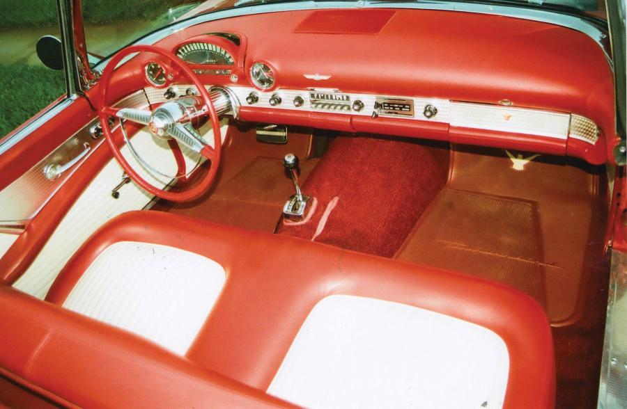 Интерьер Ford Thunderbird (P5/40) 1955 года  (фото 60 из 128)